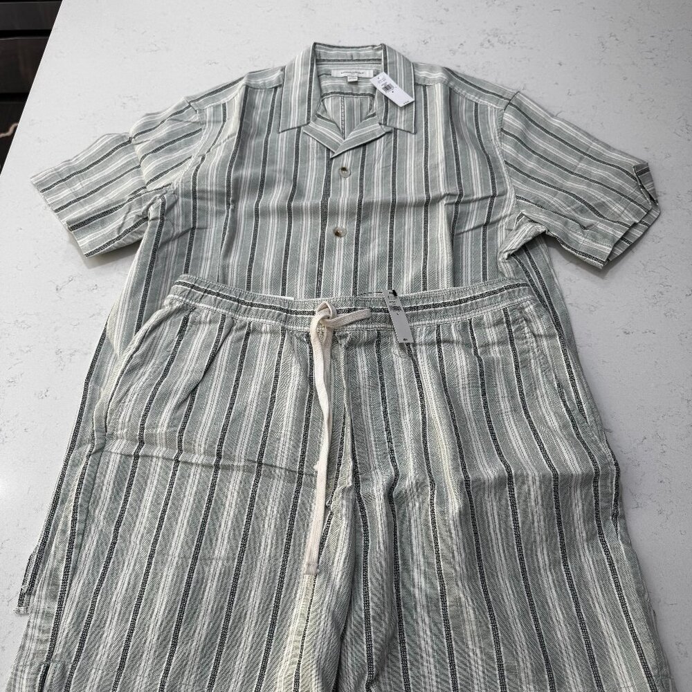 NWT Banana Republic Factory Resort Set Linen Blend